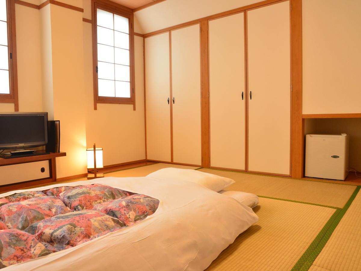 Hotel Ohta Ozu  Luaran gambar